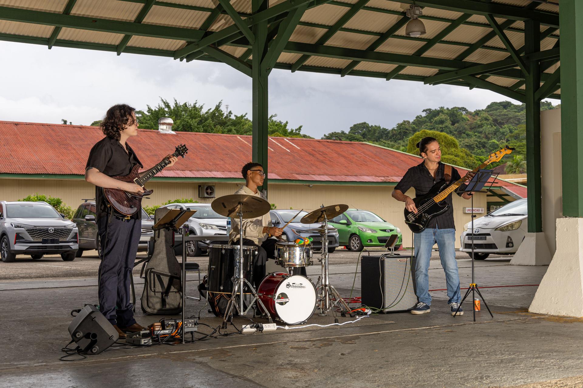 soy un alt por defecto por favor validar en imagen