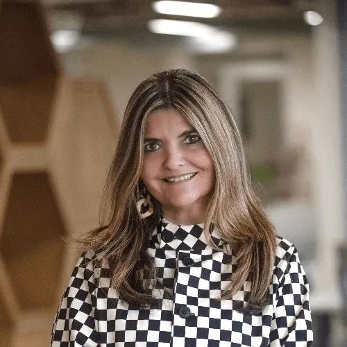 Irene Perurena Vicepresidenta Ejecutiva