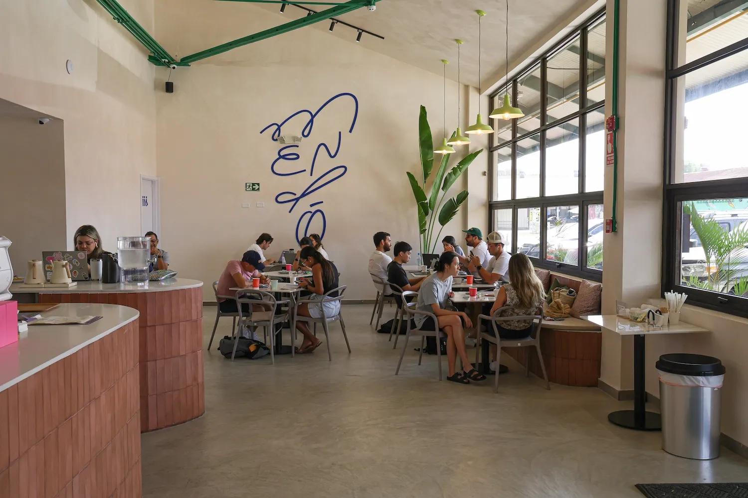 Café en La Plaza de Ciudad del Saber